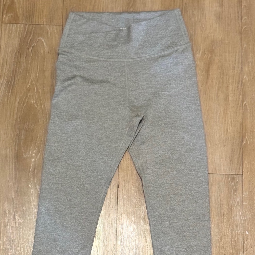NWOT Old Navy Cloud Comfy Leggings size S